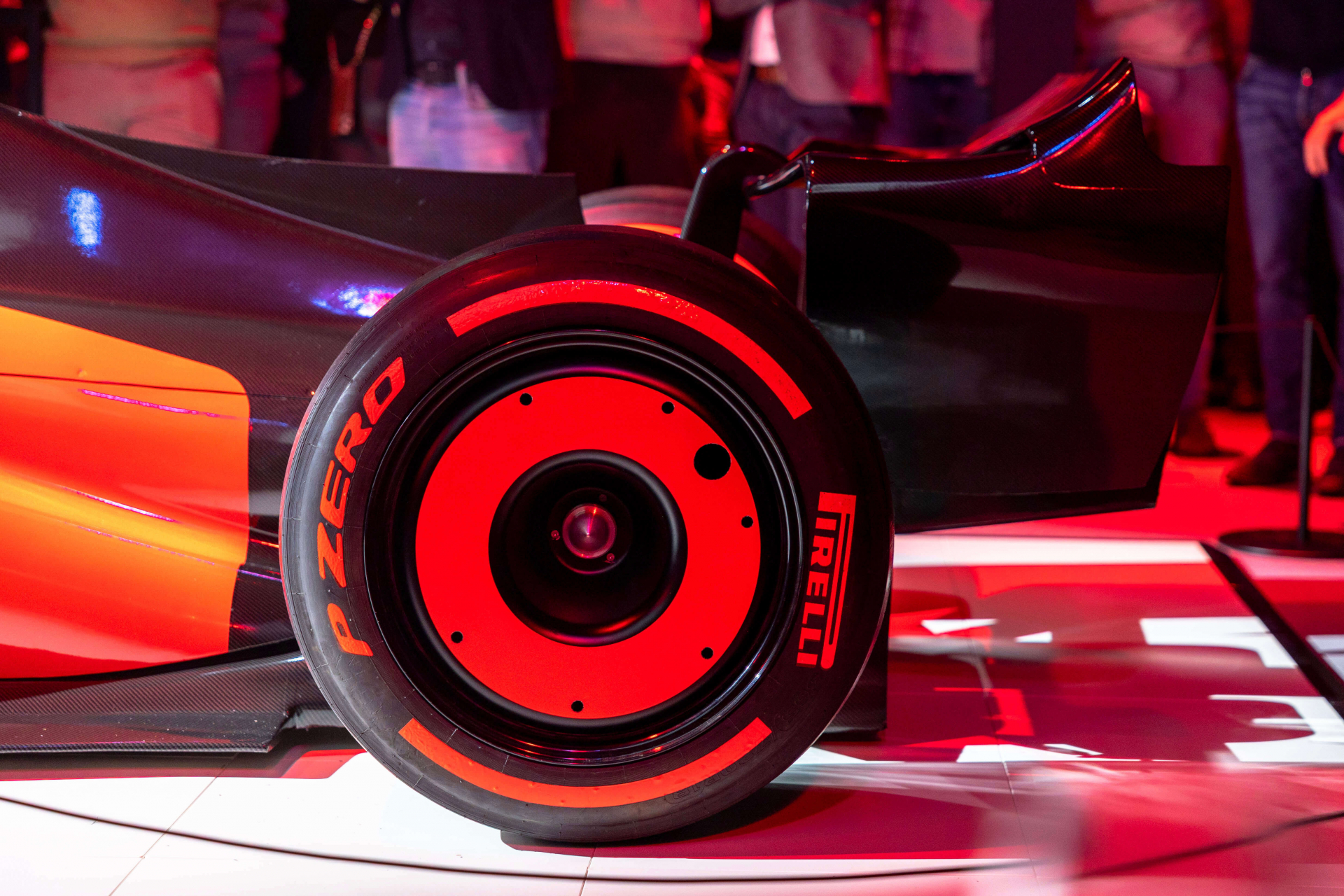 isyFLOOR ECO LITE - Referenz Pirelli isyFLOOR ECO LITE - Referenz Pirelli