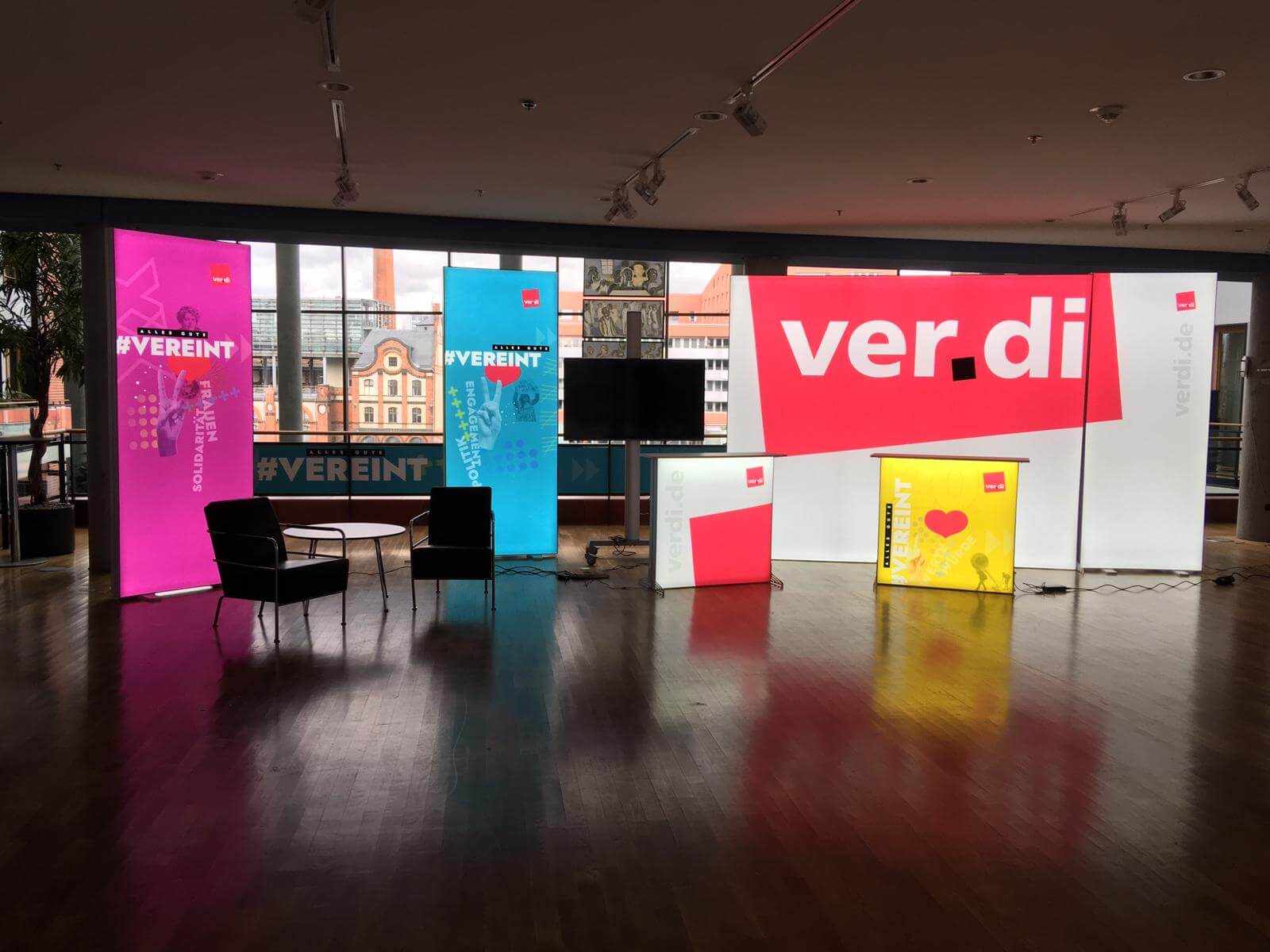 LED Kunsstoff Leuchtwand verdi LED Kunsstoff Leuchtwand verdi