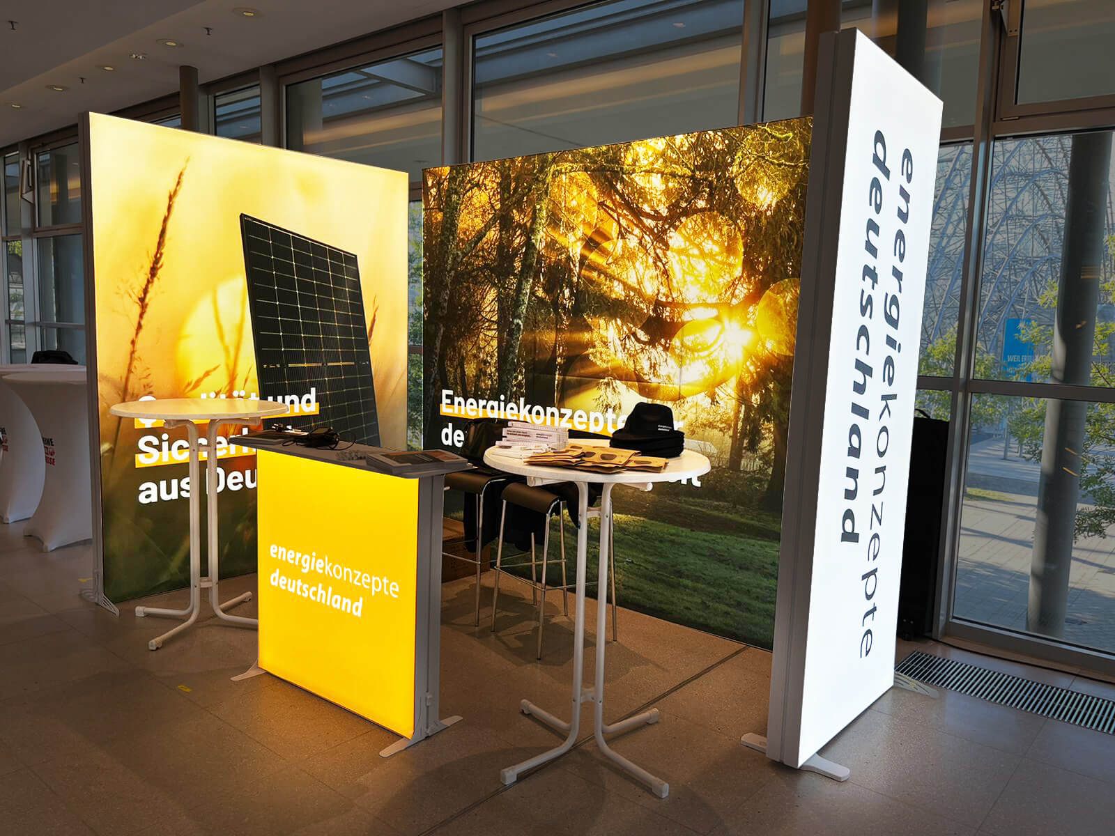 LED Leuchtwand isyLED12 Energiekonzepte Deutschland LED Leuchtwand isyLED12 Energiekonzepte Deutschland