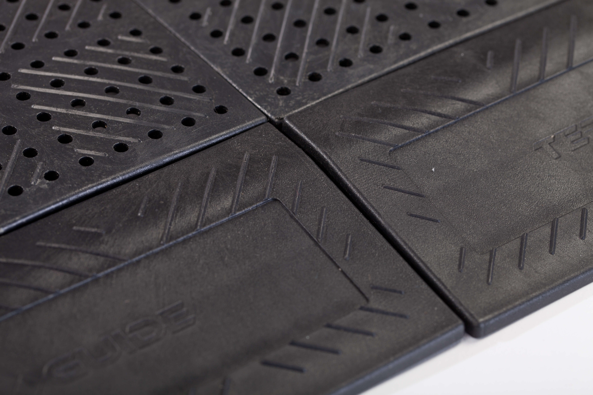 Randleisten für Bodenplatten Randleisten für Bodenplatten